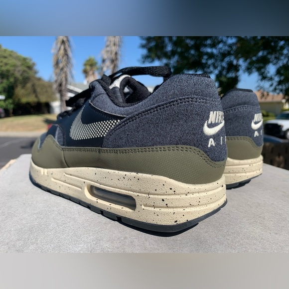 Nike Air Max 1 ‘Medium Olive’ AO1021-200 - Picture 8 of 13
